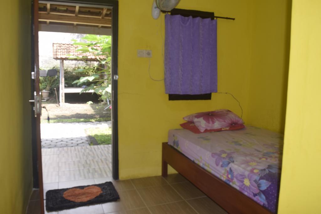 Blue Flame Inn Banyuwangi (East Java) Exterior photo